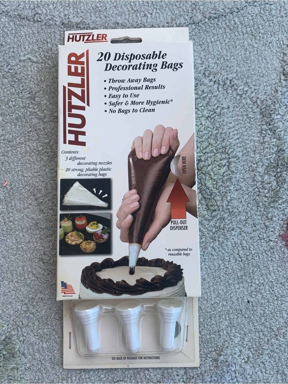 Hutzler Disposable Decorating Bags and Nozzles set